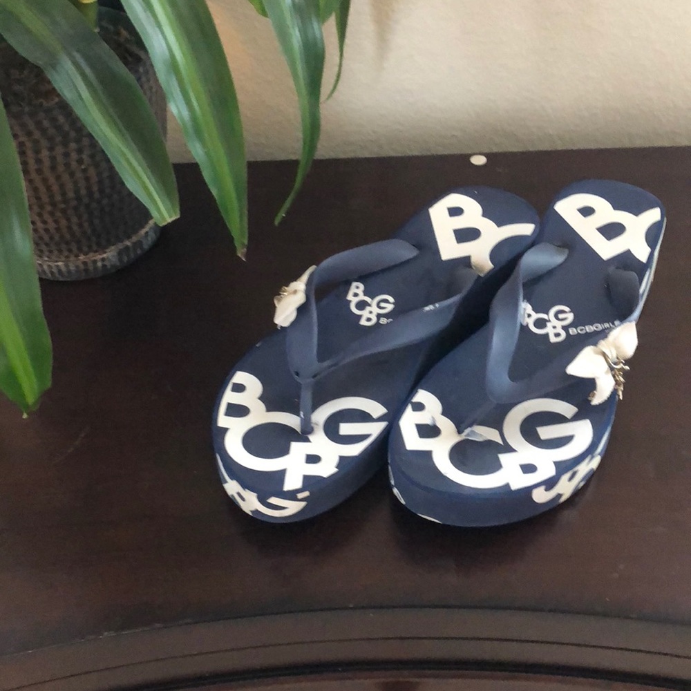 ❌❌SOLD❌❌ BCBGirl Navy Blue Sandals SIZE 9